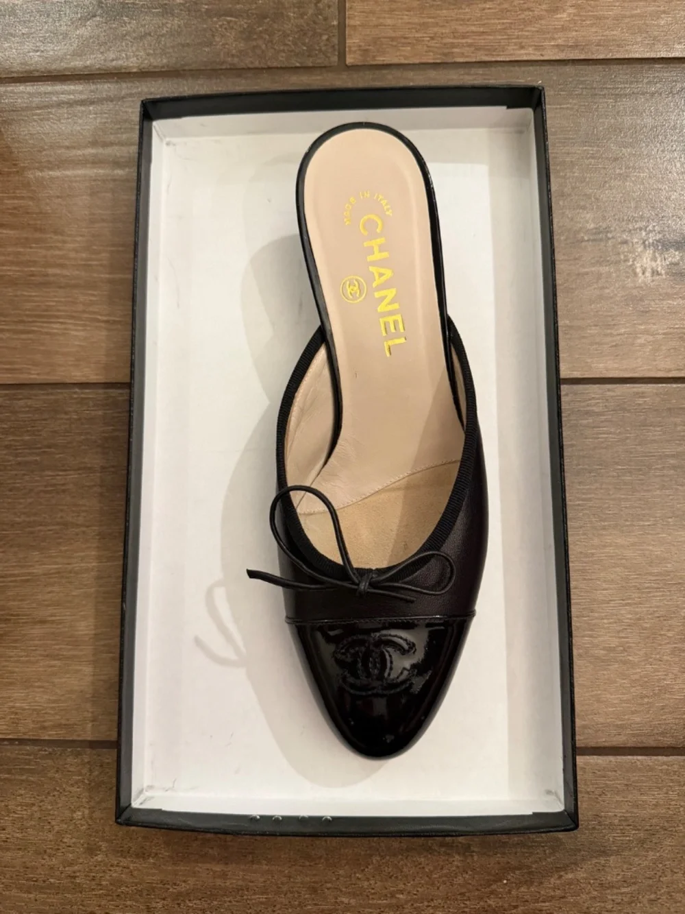 Vintage Chanel Black Leather & Patent Cap Toe CC Bow Kitten Heel Mules